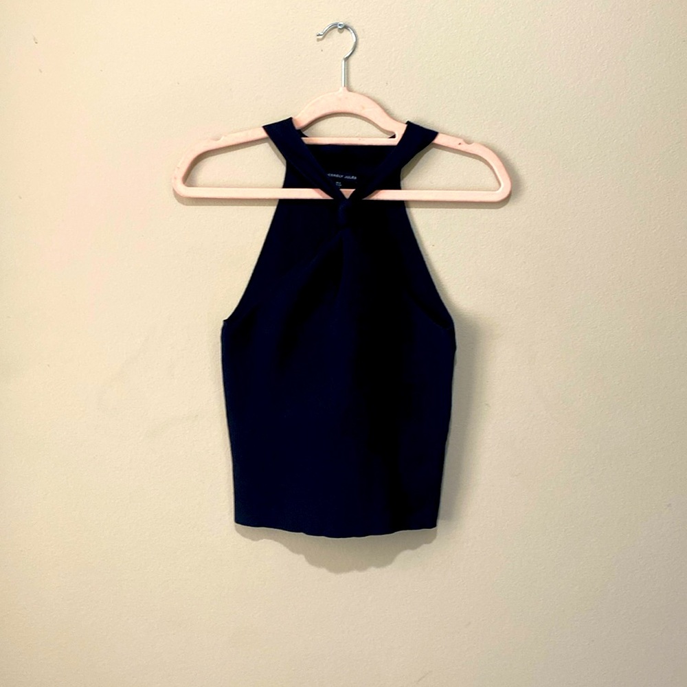 Sincerely Jules cross neck keyhole tank❤️